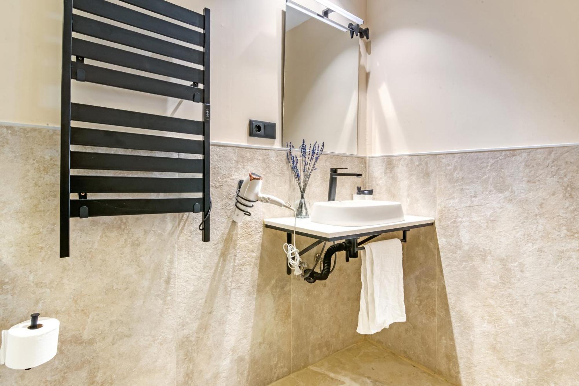 City Scape Suites Valencia Eksteriør billede