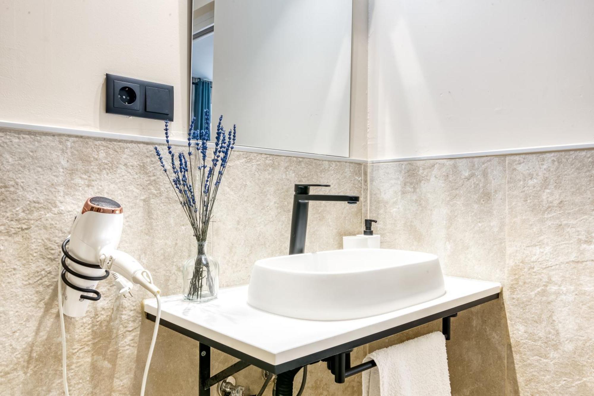 City Scape Suites Valencia Eksteriør billede